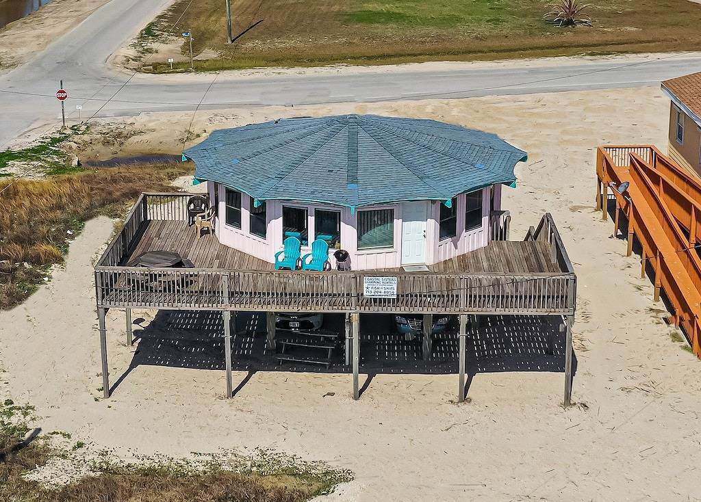 Classic octagon house with excellent beach and jetty views! in Brazoria County