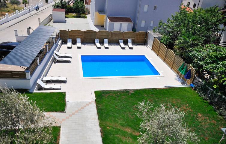Apartament wakacyjny dla 4 osób, z taras i basen - 1