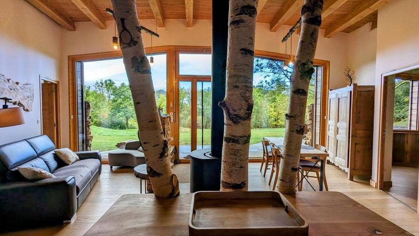 Gîte pour 5 personnes, avec jardin et jacuzzi à Queyrières - 4