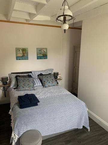 Cottage pour 2 personnes, avec terrasse ainsi que jardin et vue à Bourganeuf