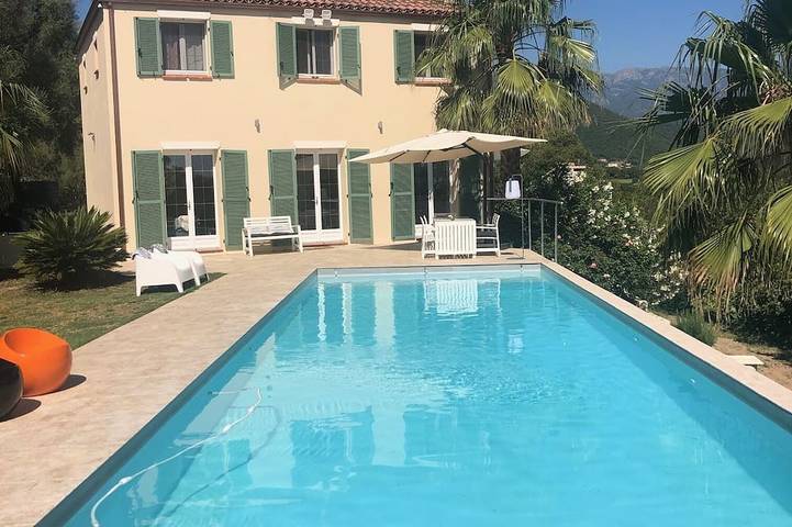 Villa pour 8 personnes, avec jardin