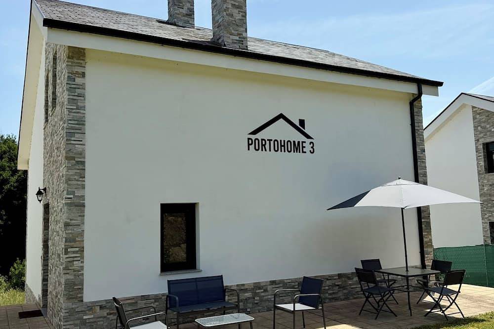 Portohome 3 | Large house on the French Way for groups! in Portomarín, Reserva da Biosfera Ribeira Sacra e Serras do Oribio e Courel