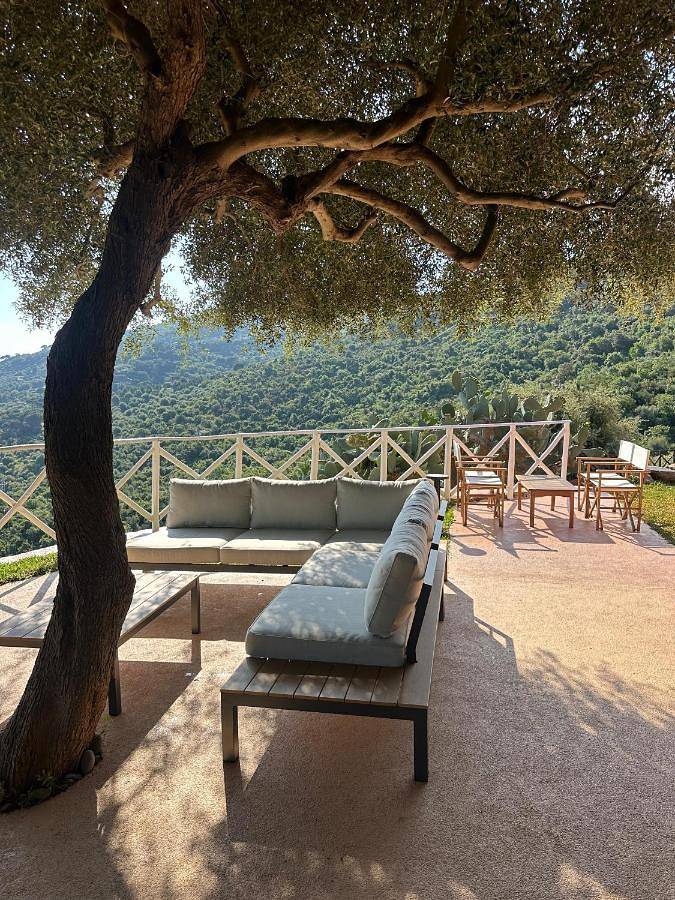 Villa in Sant'Ambrogio, Cefalù (Comune)