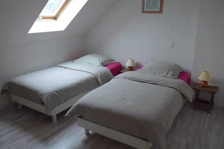 Gîte pour 10 personnes, avec jardin et terrasse à Saint-Lyphard - 4