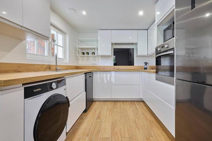 Gîte pour 6 personnes, avec jacuzzi et sauna ainsi que terrasse et jardin à Orsay - 2