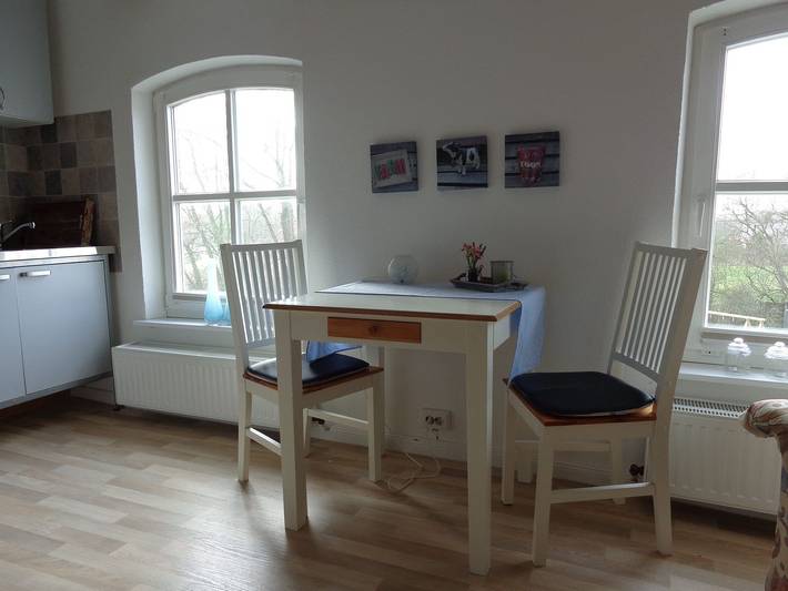 Ferienwohnung für 2 Personen, mit Terrasse und Garten sowie Ausblick in Hamswehrum