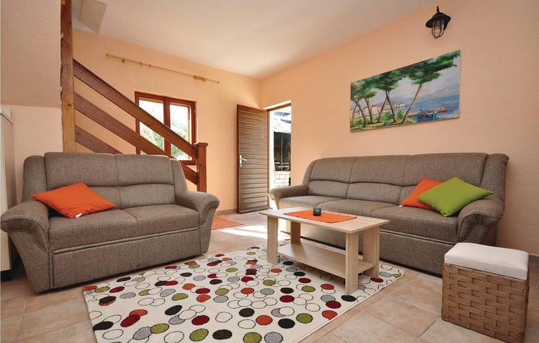 Charmante 77 m² große Wohnung mit Terrasse, WLAN und nur wenige Schritte vom Meer entfernt in Postira, Brac