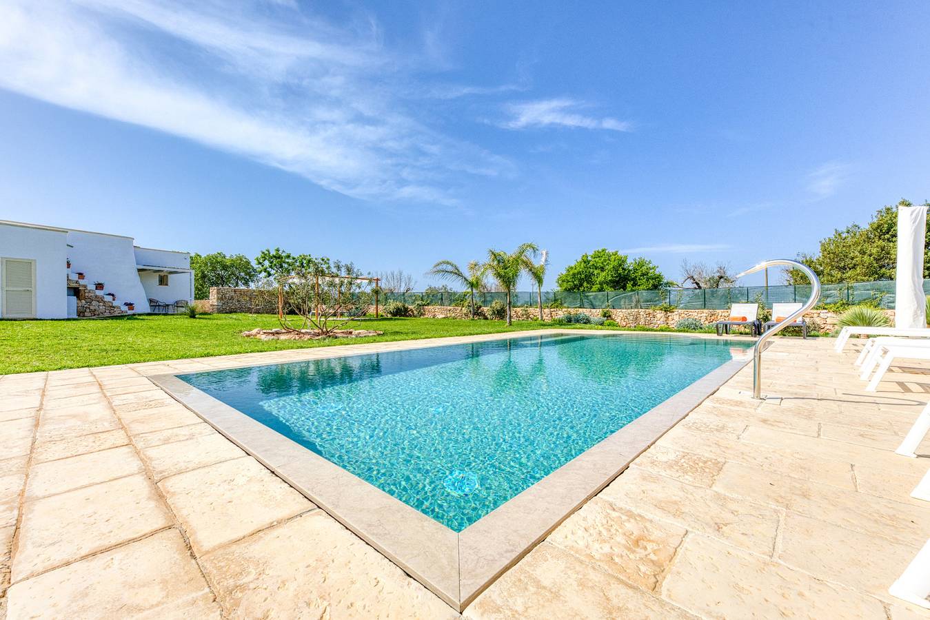 Wunderschöne Designvilla mit Pool und Garten in Ugento, Golf von Tarent