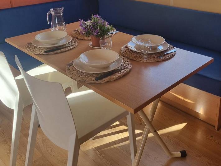 Camping La Garenne - Mobilheim 4 personen - 75 Résidence Sous-bois, Überdachte Terrasse 1/4 Pers. in Peyrignac, Périgord Noir