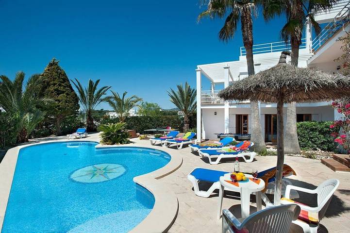 Holiday home for 8 people, with terrace and garden - 1