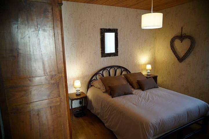 Gîte 4 personnes pour les amoureux de la campagne in Poiseul-la-Ville-et-Laperrière, Région de Montbard