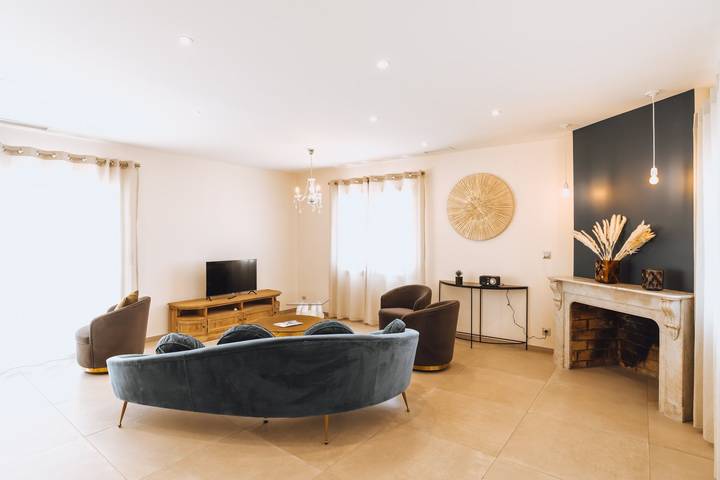 Gîte pour 8 personnes, avec jardin et piscine ainsi que sauna et terrasse à Pézenas - 3