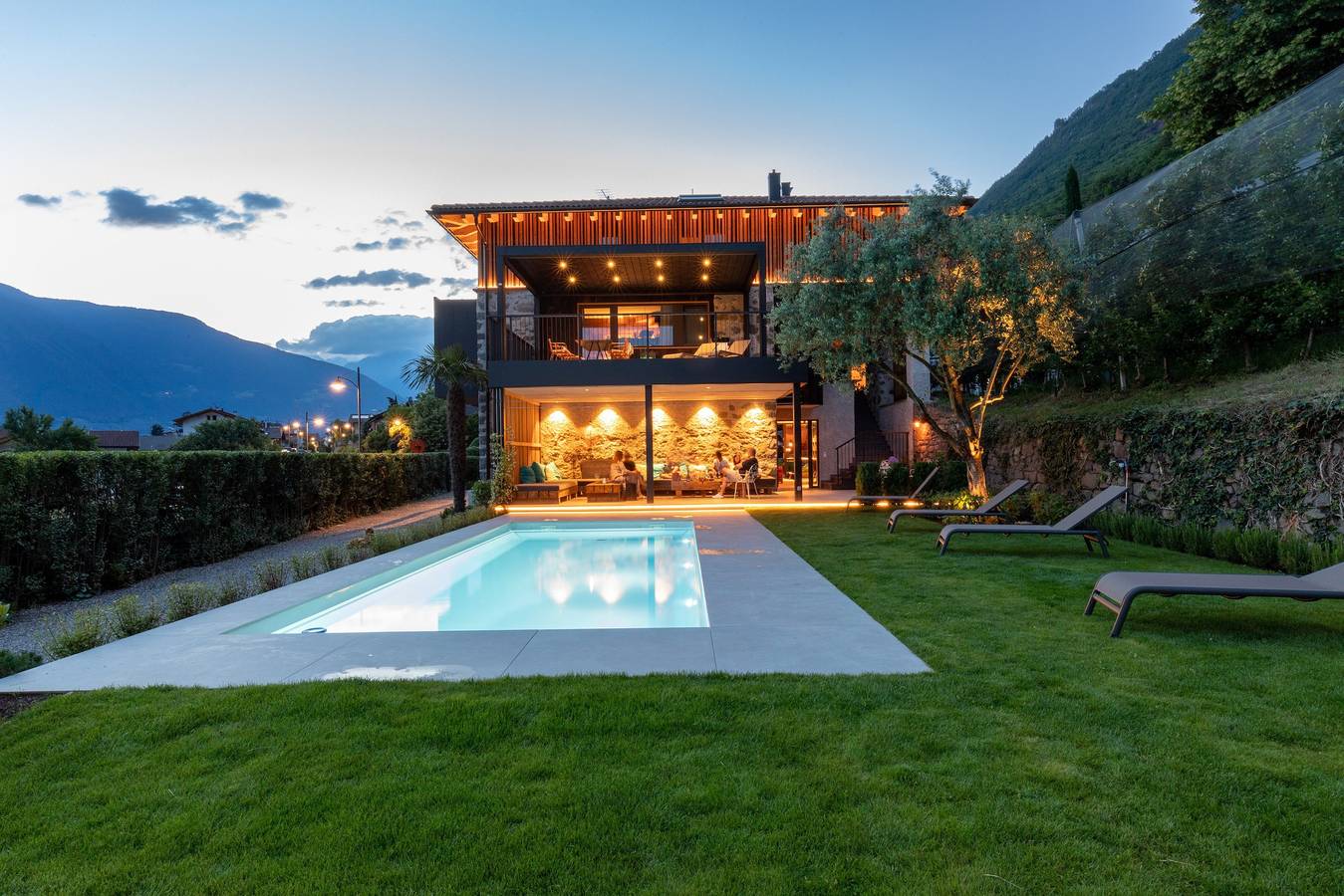 Entire apartment, Apartment "Innerbachlerhof Mut" with Wi-Fi, Air Conditioning, Garden & Pool in Burgstall, Sarntal Alps