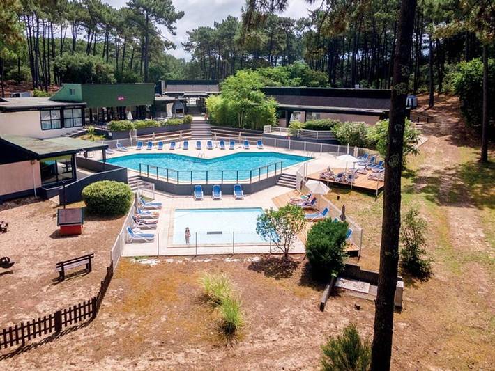 Camping pour 2 personnes, avec balcon et bassin pour enfant, animaux acceptés