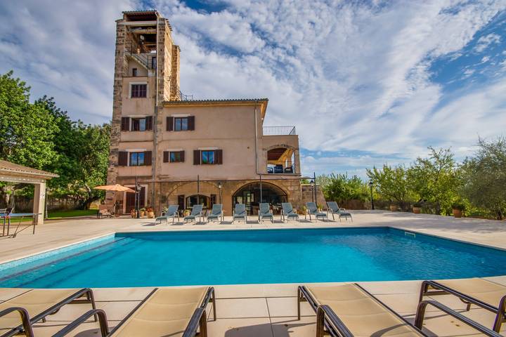 Casa de vacaciones para 12 personas, con Terraza y Jardín en Selva (Mallorca)