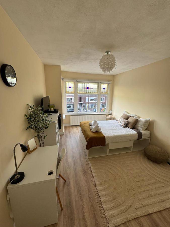 Double Room with Private Bathroom in La Haye, Stadsgewest Haaglanden