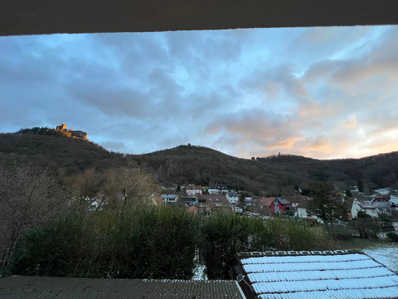 Ferienhaus mit Trifelsblick - Ferienhaus, Dusche, Wc, 2 Schlafräume in Bindersbach, Annweiler