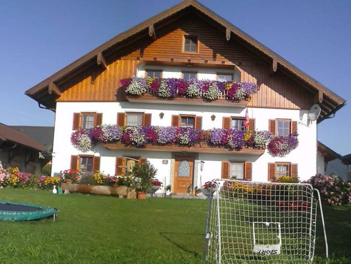 Bauernhaus für 5 Personen, mit Balkon und Garten sowie Pool und Ausblick