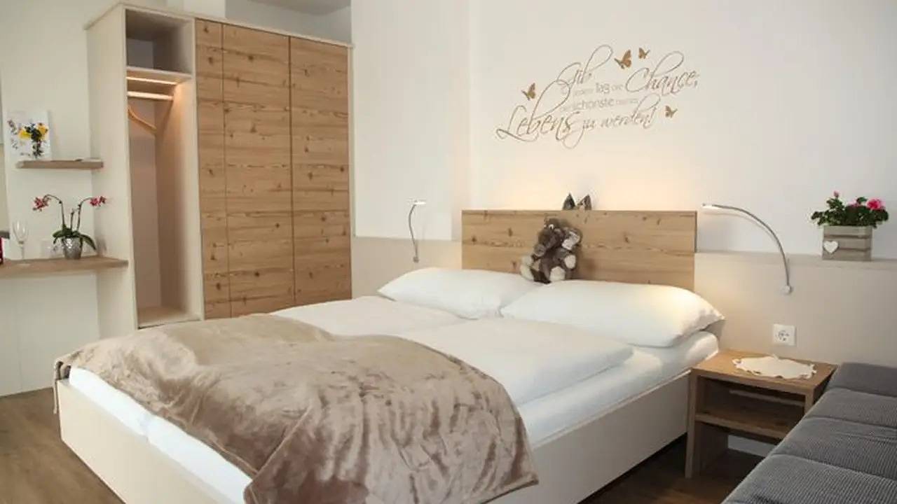 Ganze Ferienwohnung, Ferienwohnung für 2 Personen (20 m²) in Feldbach in Südoststeiermark, Feldbach