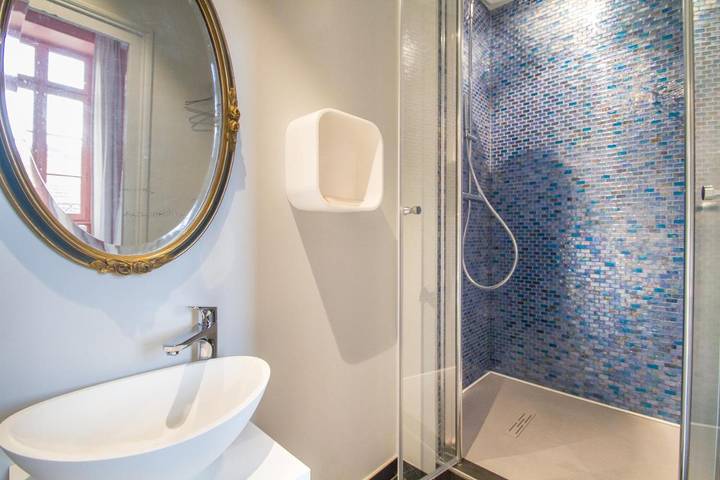 Gîte pour 2 personnes, avec terrasse ainsi que vue et jardin à Noyers - 3