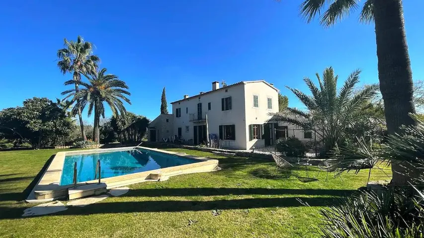 Villa pour 12 personnes, avec bassin pour enfant et piscine ainsi que jardin et vue - 1