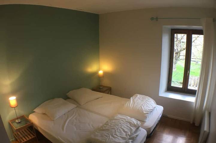 Location de vacances pour 10 personnes, avec jardin à Lathuile - 4