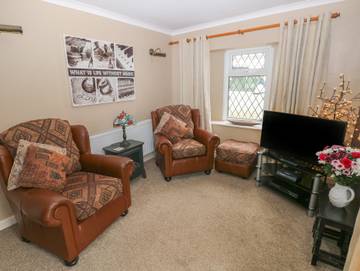 Holiday Rental for 16 People in Narberth, Pembrokeshire, Photo 4