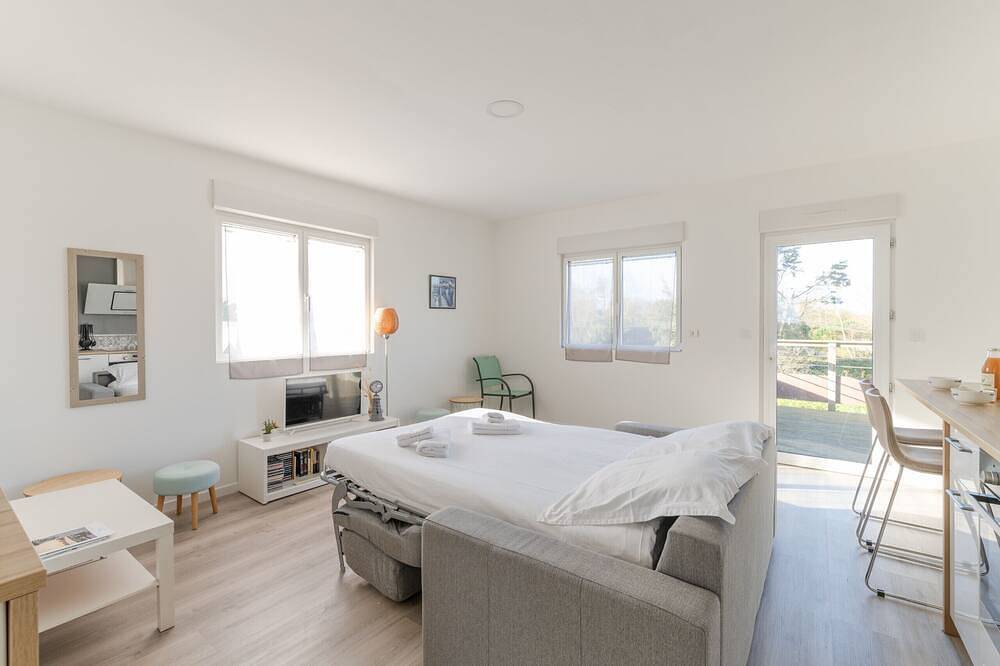 Entire apartment, Roscaroc Enez Ar Beg - Charming T2 near the beach in Ploudalmézeau, Brest region