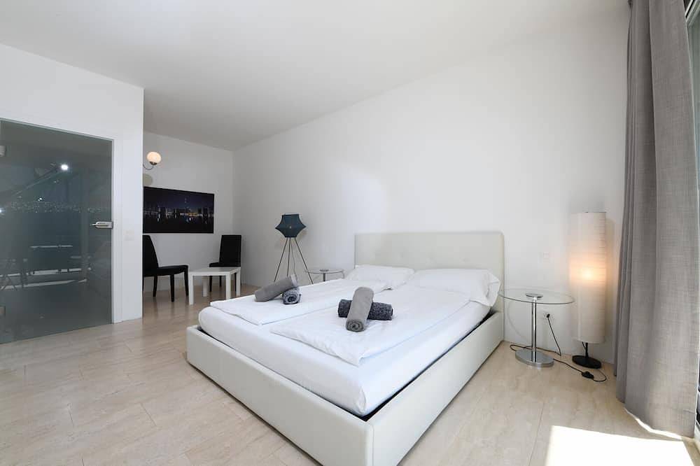 The Minimal House & Spa Swisshomebnb in Caslano, Luganersee