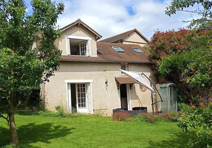 Location de vacances pour 5 personnes, avec terrasse et jardin, animaux acceptés à Sainte-Gemme-Moronval