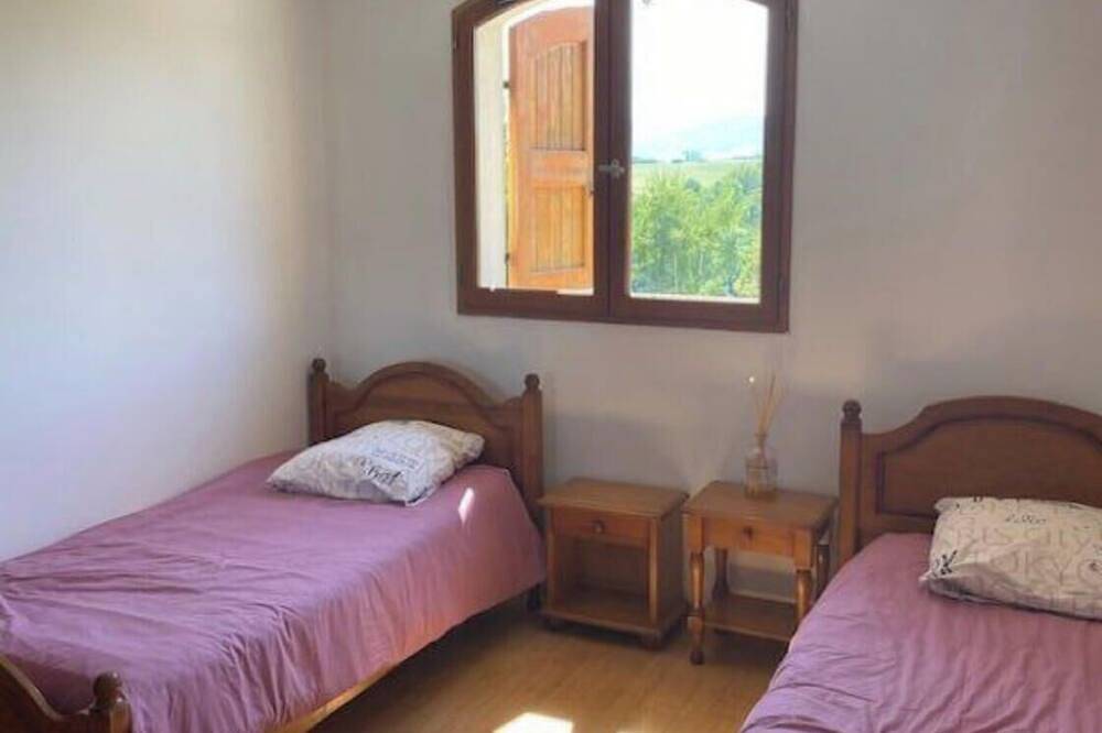 Little Paradise, quiet, secluded, Provence 30 minutes south of Lyon in Ampuis, Lyon region