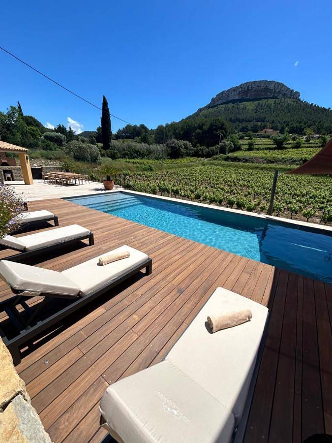 Double Room with Pool View in Cassis, Parc national des Calanques