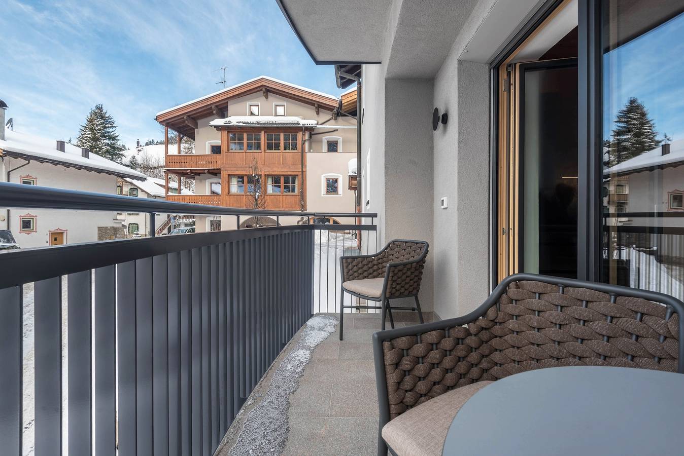Entire apartment, Apartment "La Grambla Mont Seuc" with Mountain View, Balcony & Wi-Fi in Santa Cristina Gherdëina, Dolomiti Superski