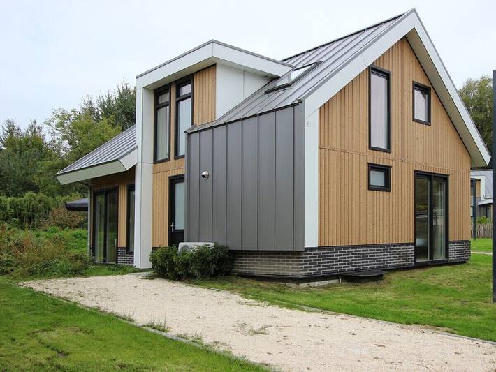 Ferienhaus für 12 Personen, mit Terrasse und Garten sowie Sauna in Hellevoetsluis
