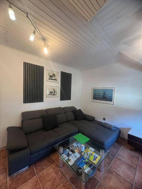 Ganze Wohnung, One-Bedroom Apartment in Brohl-Lützing, Osteifel