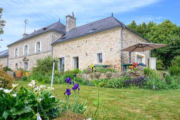 Gîte pour 10 personnes, avec terrasse et jardin à Monterblanc