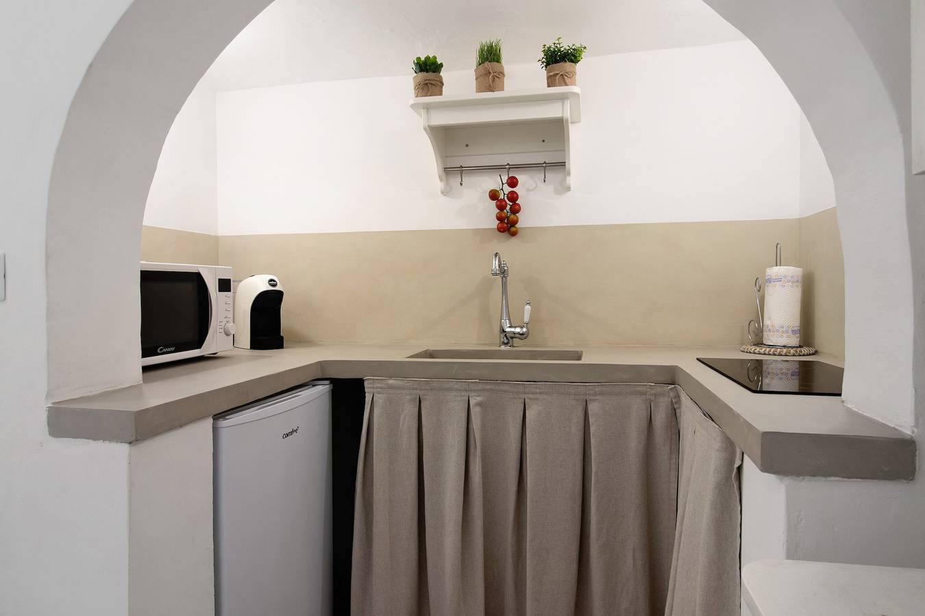 Ganze Wohnung, Ferienwohnung 'Alcova' mit Balkon, Wi-Fi und Klimaanlage in Fasano, Salento