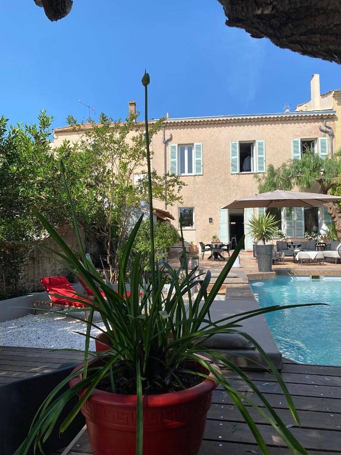 Maison d’hôte pour 2 personnes, avec jardin ainsi que vue et piscine à Roquebrune-sur-Argens - 2