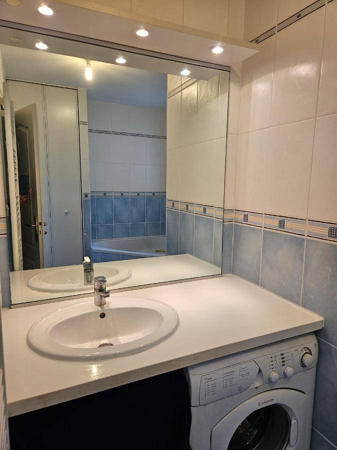 Gîte pour 2 personnes, avec piscine ainsi que jardin et terrasse à Léognan - 4