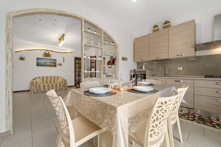 Entire apartment, Vacation Home "Sa Domu De Nicolo" in the Heart of Portoscuso in Portoscuso, Sulcis Iglesiente