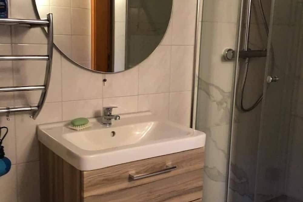 Apartamento inteiro, Casa de férias acolhedora (60 m2) na Floresta da Baviera, com varanda panorâmica in Lindberg, Baviera Oriental