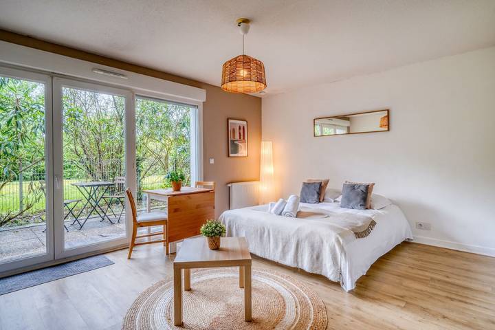 Location de vacances pour 2 personnes, avec Terrasse à Mérignac