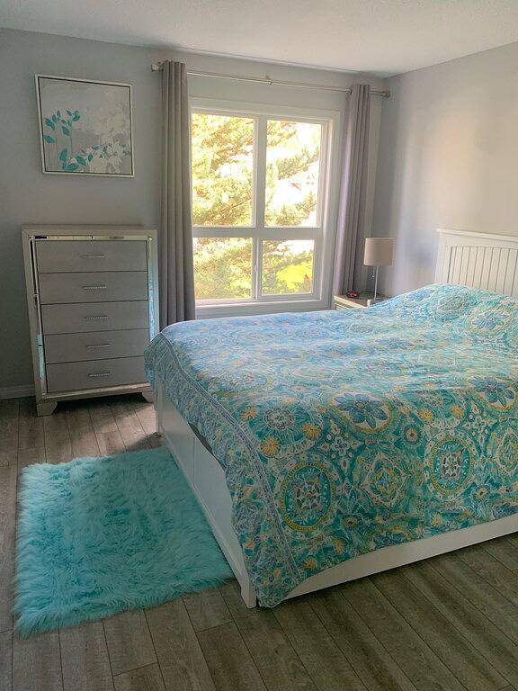 Ganze Wohnung, Spacious/Quiet 2bdrm, 2 bath with Mountain Views/Pool/Hot Tub/7night Disc! in Radium Hot Springs, Kootenay-Nationalpark