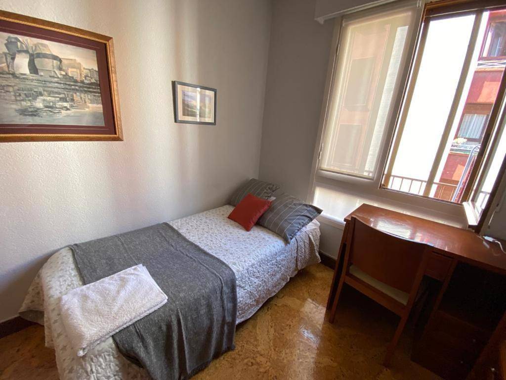 Ganze Wohnung, Three-Bedroom Apartment in Getxo, Baskische Küste (Spanien)