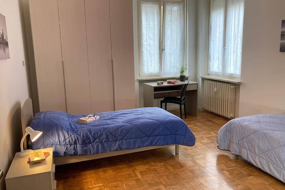 Entire apartment, Holiday apartment Cuneo for 1 - 6 persons with 3 bedrooms - Holiday apartment in one or multi-family in Cuneo, Cuneo Province