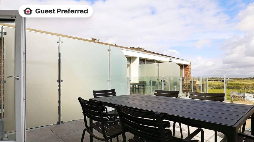 Ferielejlighed for 9 personer, med jacuzzi og terrasse samt sauna i Ringkøbing