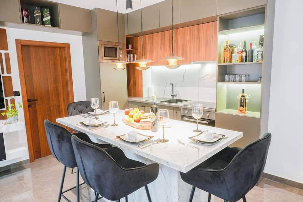 Ganze Wohnung, Modern apartment with balcony in the center in Dalmatinisches Zagora