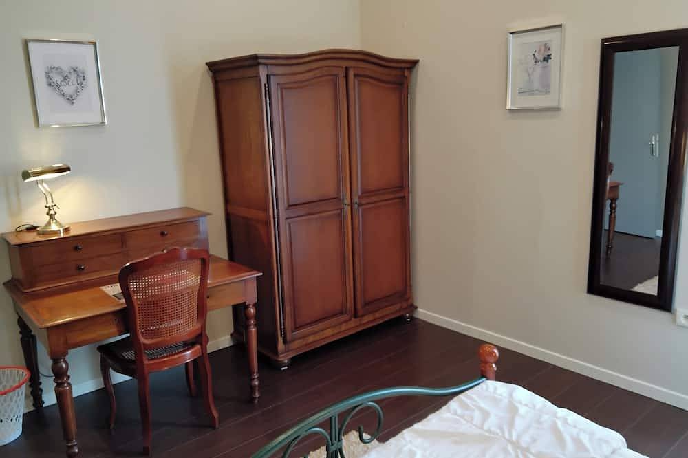 Luxury house close to Disney & Paris wifi & breakfast free. in Noisiel, Seine-et-Marne
