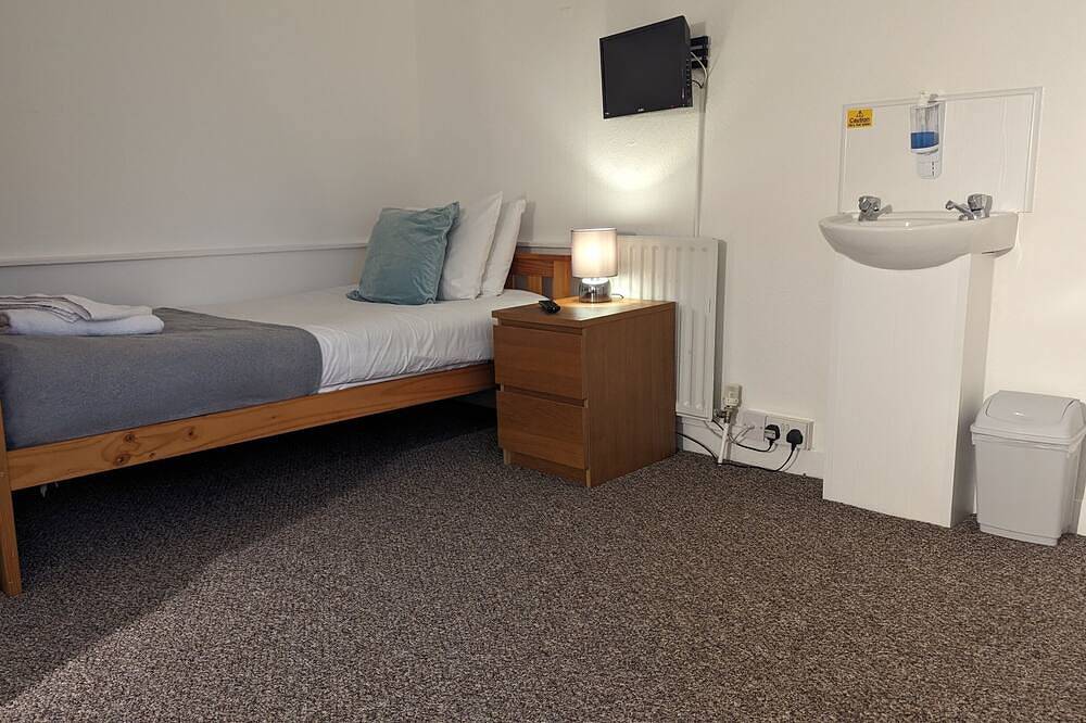 Single Loft Room, Single Loft Room in Dover, Kent