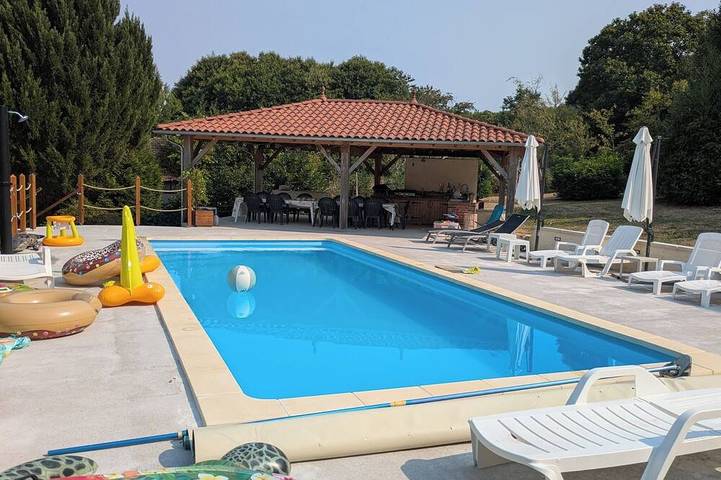 Maison de vacances pour 14 personnes, avec jardin, animaux acceptés